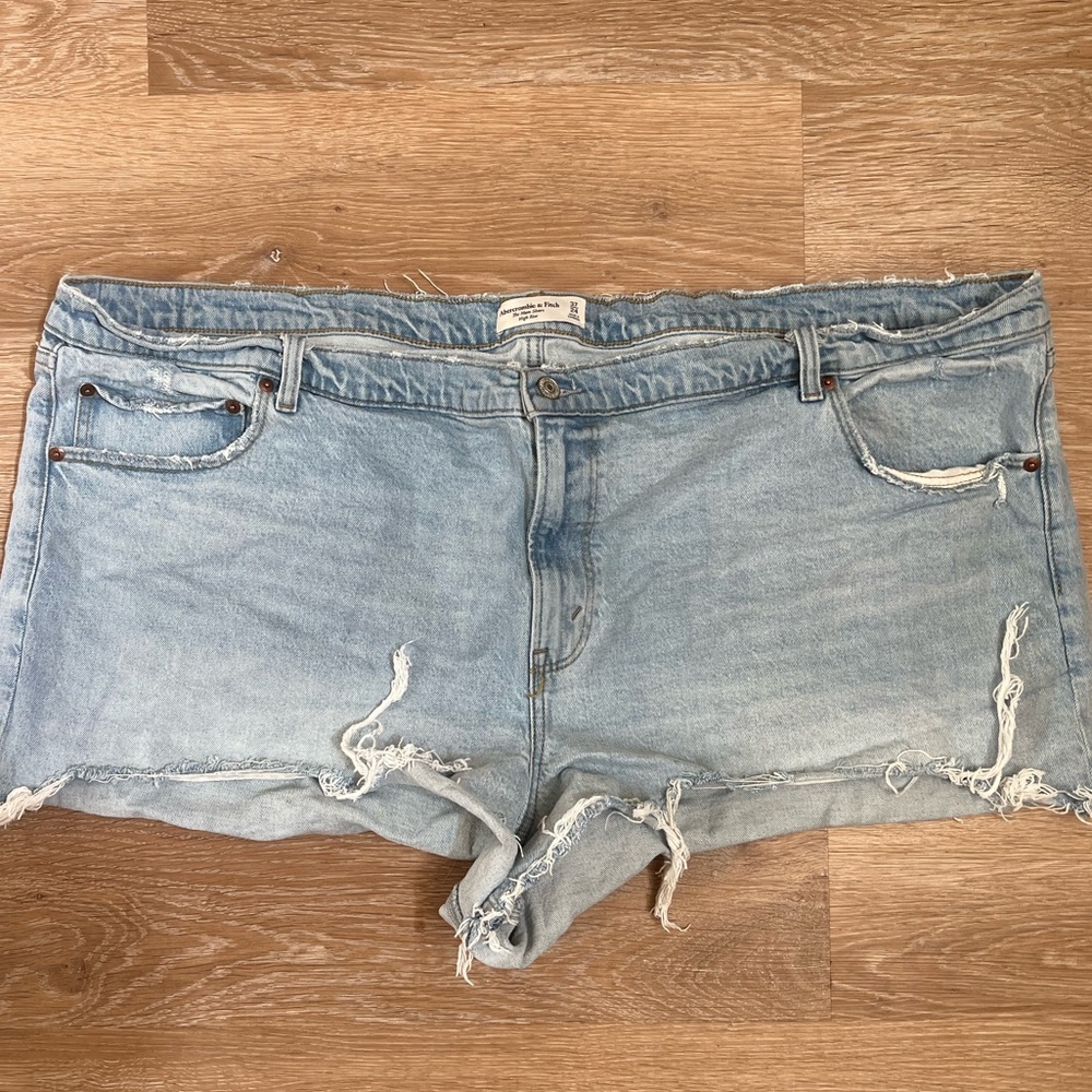 Abrercombie & Fitch High Rise Mom Shorts